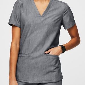 Figs scrub top